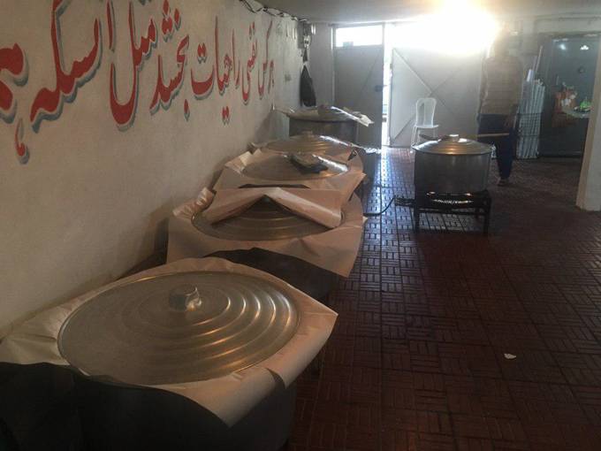 پخت و توزیع 1300 پرس غذای نذری در روز عید غدیر خم
