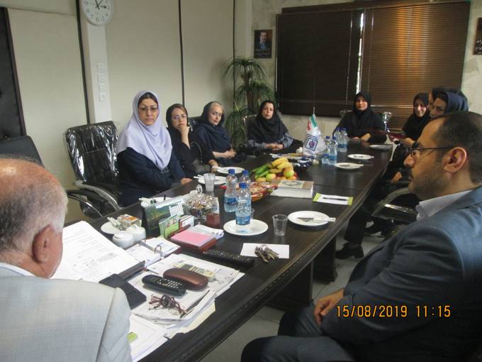 نشست مدیر انجمن کلیوی استان گیلان با سرپرستاران بخشهای دیالیز شهرستان رشت 